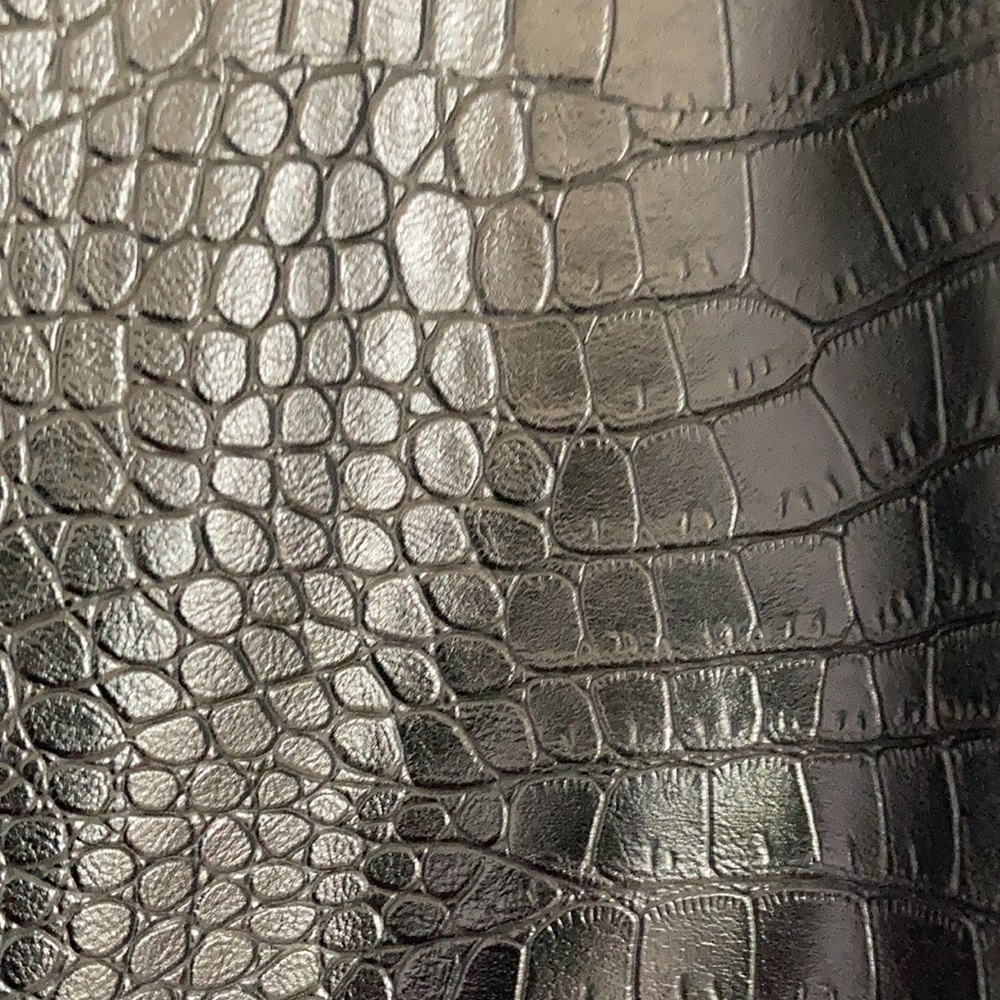 Baccini embossed black beauty pant faux crocodile animal print 12 - Picture 4 of 17